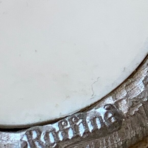 Vtg LARGE courting lovers transferwear pewter pendant-ROMANTIC LOVERS 2" X 1.5" - Picture 7 of 8